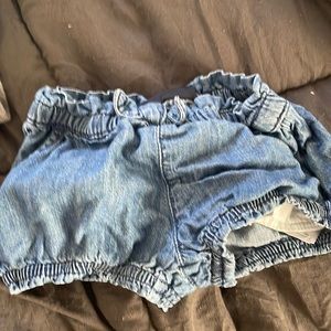 Gap Denim baby short size 3-6 months